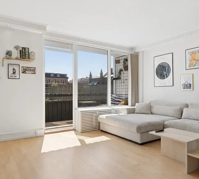 apartment Lys 2-værelses lejlighed med altan på Vesterbro