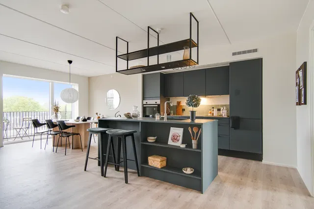 apartment 3-værelses lejlighed med sydvendt altan