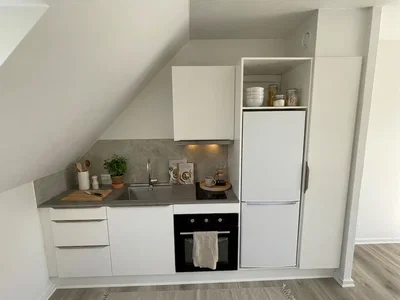 Lys og nyrenoveret 2-værelses lejlighed i to plan med central beliggenhed. - Vendersgade, Fredericia - 1