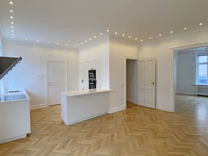 Lys 120 m² lejlighed med altan i Hellerup - Strandvejen, Hellerup - 0