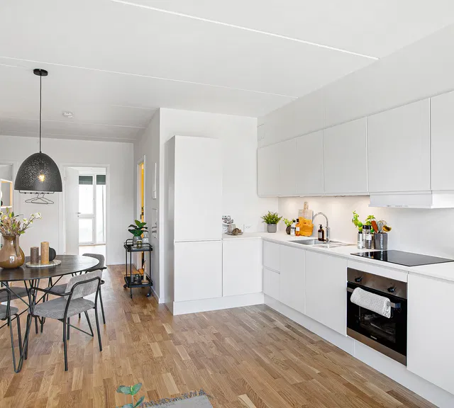 apartment Lys 4-værelses taglejlighed med altan i København NV