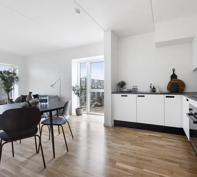 apartment Lys 3-værelses seniorbolig med altan i Slagelse