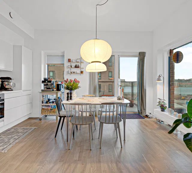 apartment Modern 3-Room Apartment in Taffeltårnet