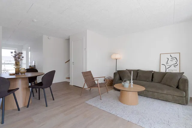 townhouse Moderne rækkehus i to plan med terrasse og tre værelser