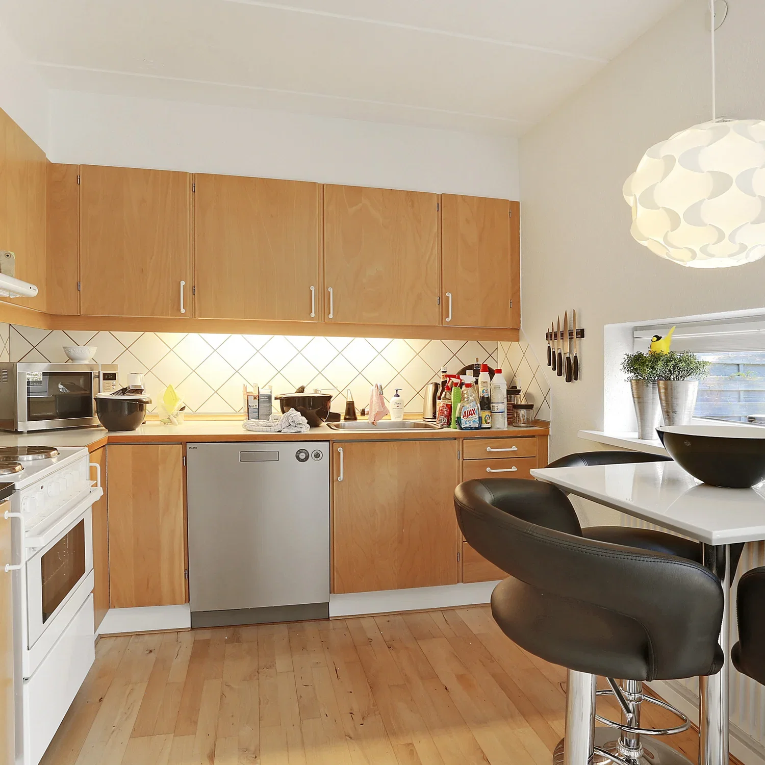 Visual presentation of the listing