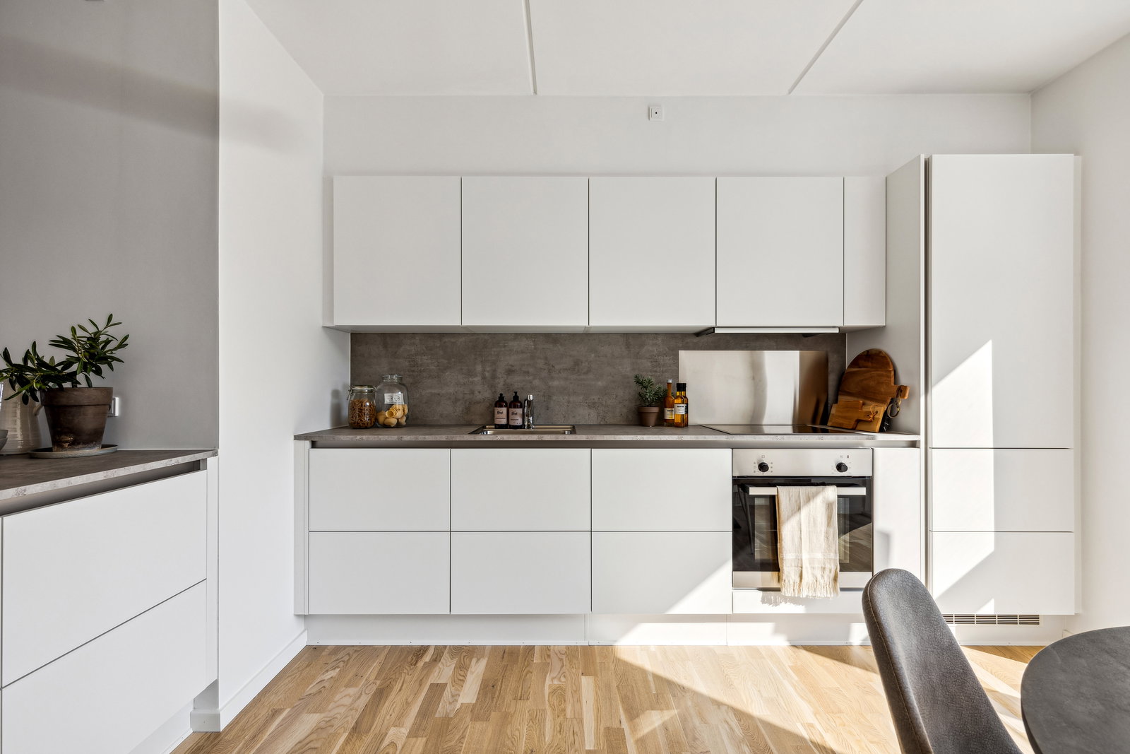 Bright and Inviting 3-Room Apartment – photo 12