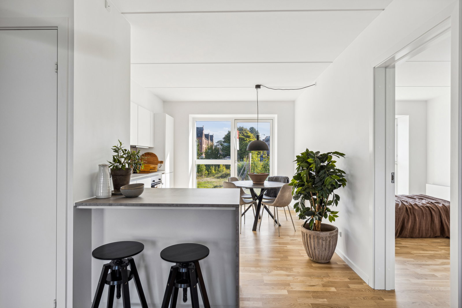 Bright and Inviting 3-Room Apartment – photo 11