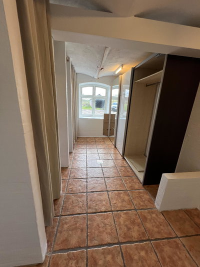 Møbleret hus med 3 værelser i naturskønne omgivelser - Hobrovej, Esbjerg - 1
