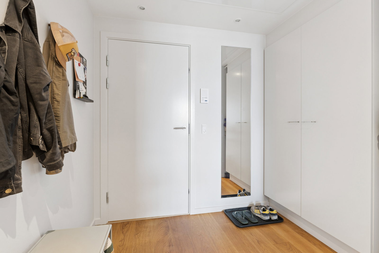 apartment Lys 2-værelses lejlighed med altan og udsigt over vandet
