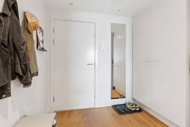 apartment Lys 2-værelses lejlighed med altan og udsigt over vandet