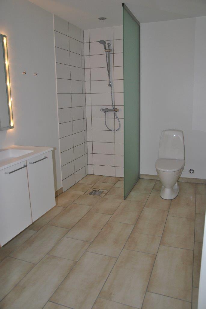 Lyst rækkehus med have, terrasse og tre værelser - Tinghøjvej, Randers NV - 0