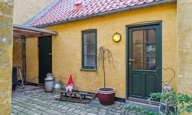 apartment Hyggeligt byhus i baggård