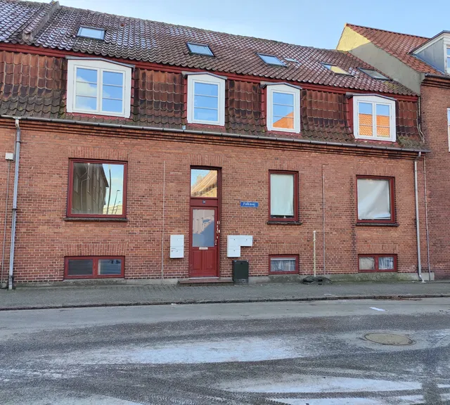 apartment Lys 2-værelses lejlighed i roligt kvarter