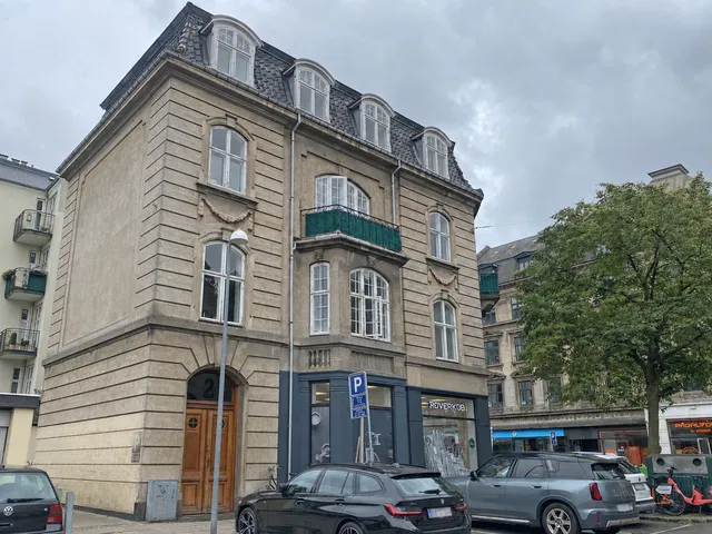 apartment Lys og herskabelig 256 m² lejlighed på Frederiksberg