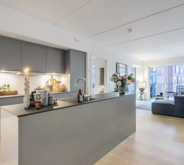 apartment 5-værelses lejebolig med altan på Islands Brygge