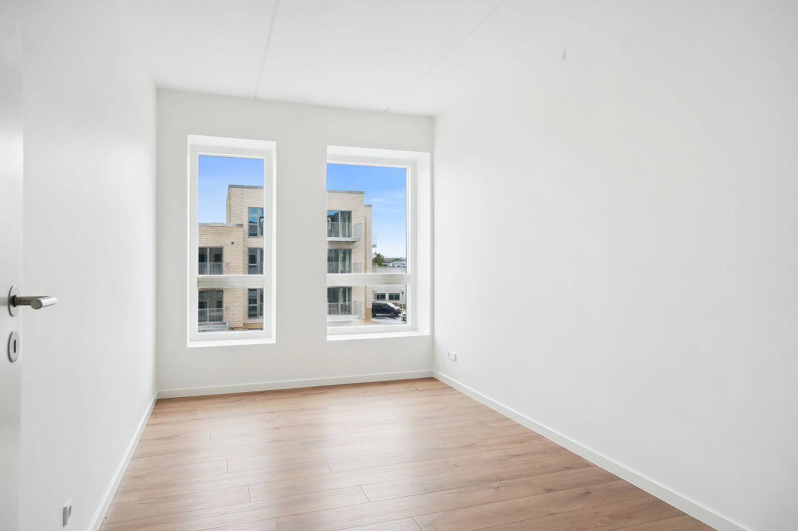 apartment 4-værelses bolig med altan og gode faciliteter