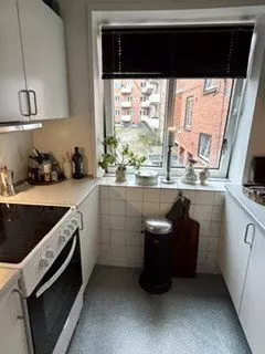 Charmerende 3-værelses på 80 m2 med altan, HTH-køkken og gode parkeringsmuligheder – tæt på centrum og fjorden - Østerbrogade, Vejle - 1