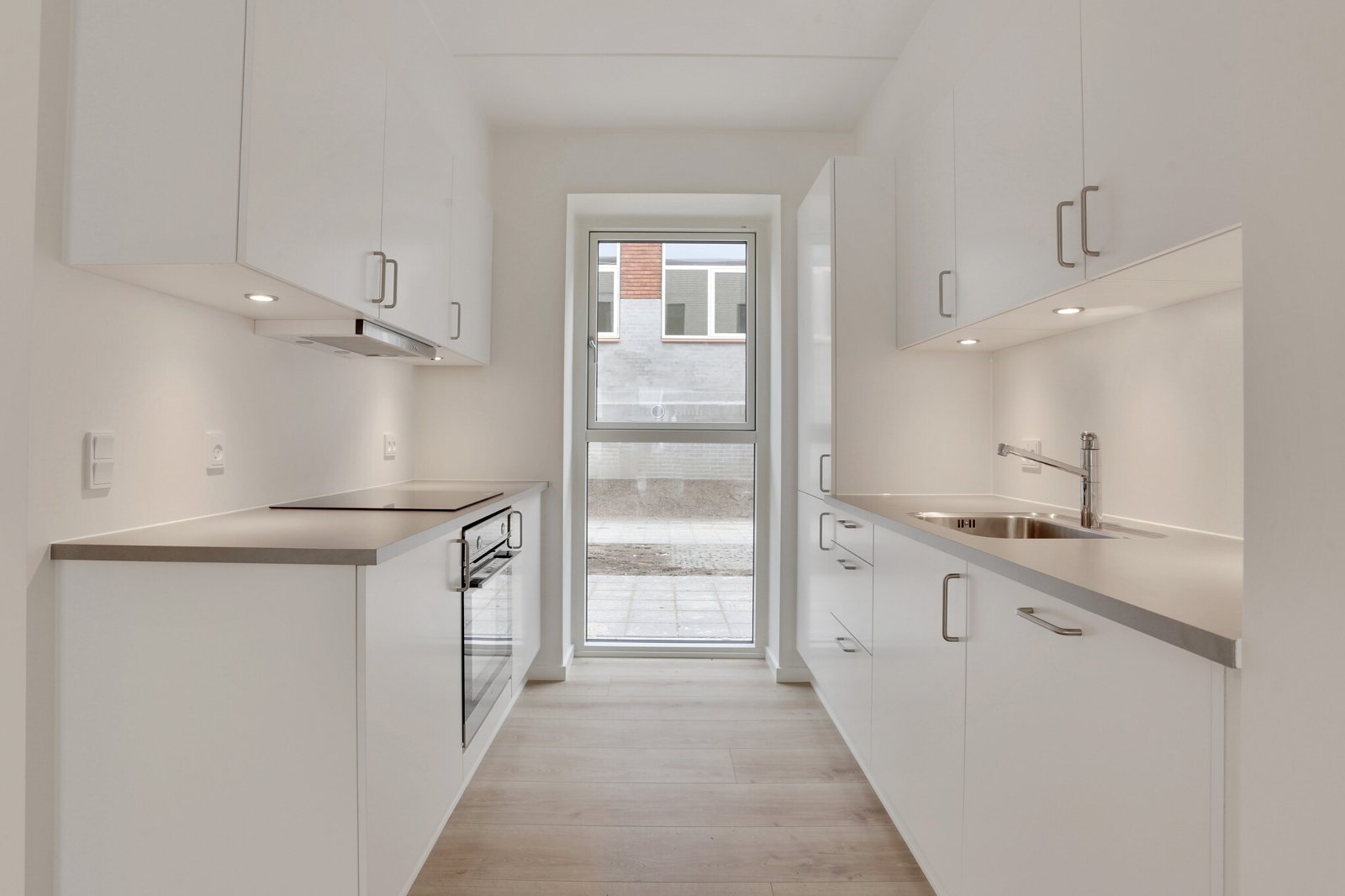 townhouse 4-værelses rækkehus med terrasse og skur