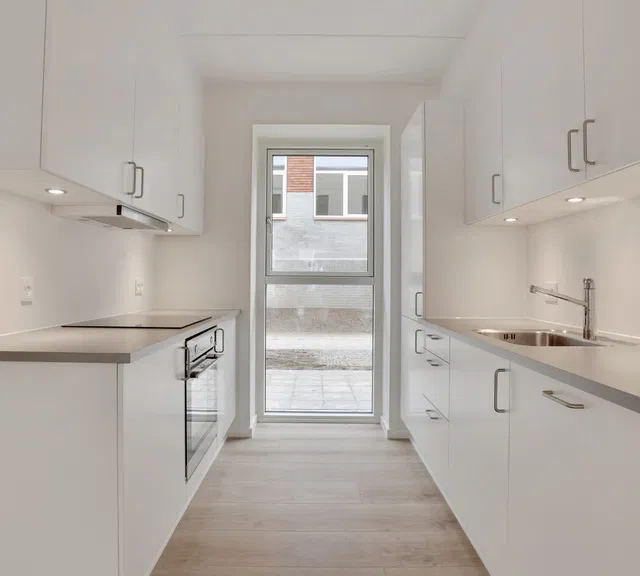 townhouse 4-værelses rækkehus med terrasse og skur