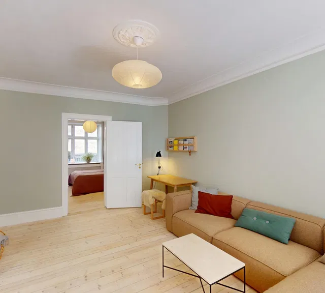 apartment Lys 4-værelses lejlighed med altan på Østerbro