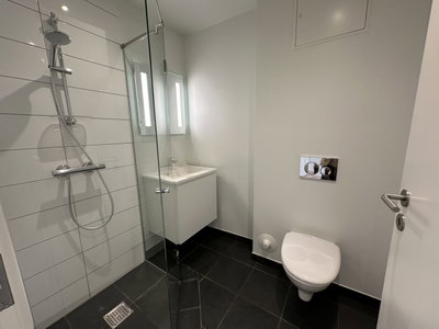 Lys 2-værelses bolig med privat altan - Thuresensgade, Odense C - 3