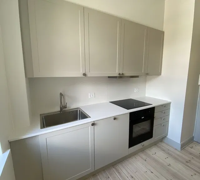 apartment Lys 3-værelses lejlighed med altan og moderne komfort