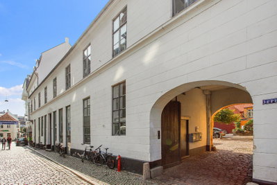 Yderst centralt beliggende delevenlig 3 vær. lejlighed - Badstuegade, Aarhus C - 1