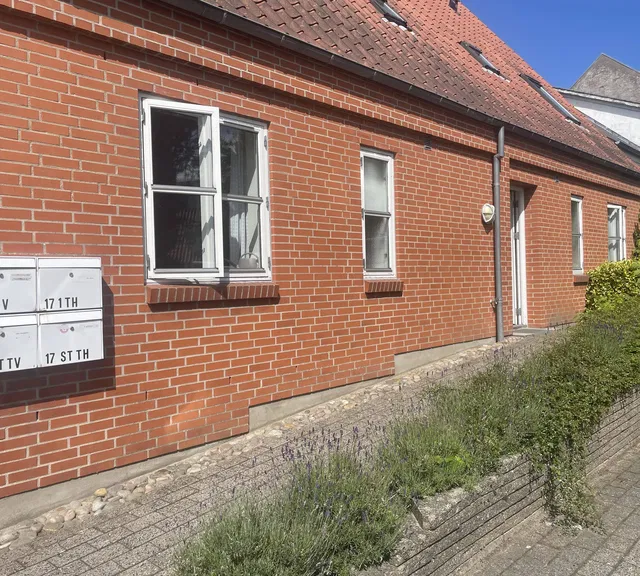 apartment Dronningensgade 17, 1. th.