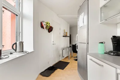 Velindrettet 2-værelses i stueplan på 73 m2 i klassisk rødstensejendom – lyst køkken og rummelig stue - Nyboesgade, Vejle - 3