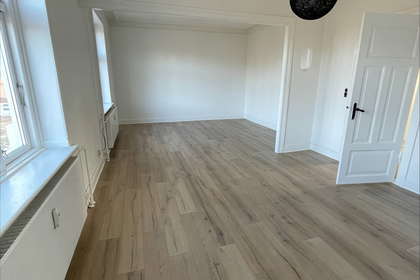 Bright 3-Room Apartment Close to the City Centre – photo 1