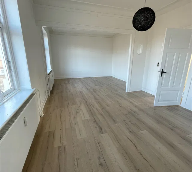 apartment Lys 3-værelses lejlighed tæt på centrum