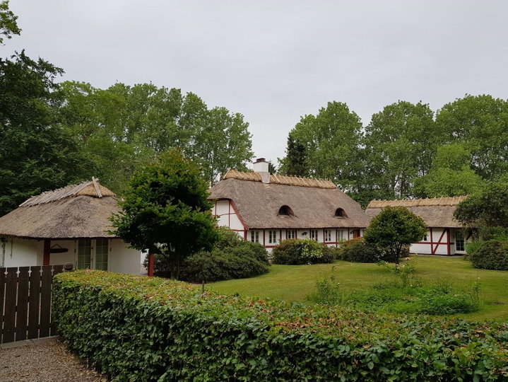Idyllisk hus ved skoven på parkagtig grund - Slagelsevej, Jyderup - 0