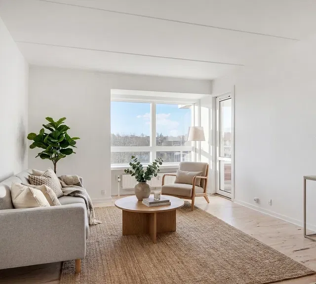 apartment Bright and Share-Friendly 3-Room Apartment with Large Balcony