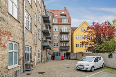 Central lejlighed med fransk altan og gårdudsigt - Borgergade, Aalborg - 2