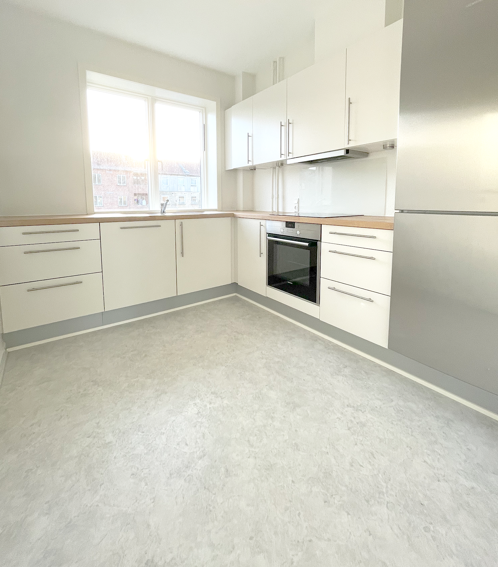 apartment 3-værelses lejlighed i Aalborg med sydvendt altan og udsigt!