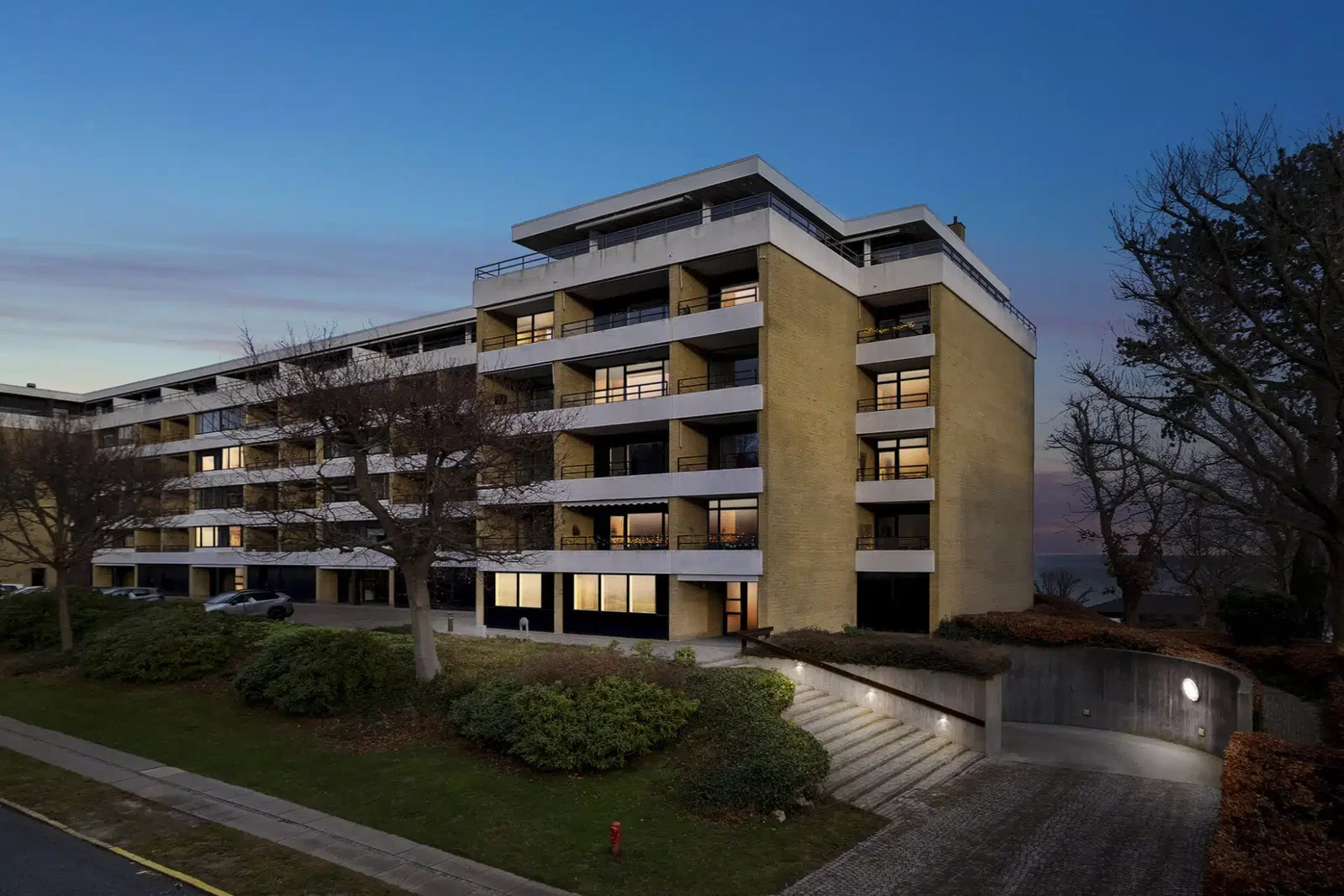 Visual presentation of the listing