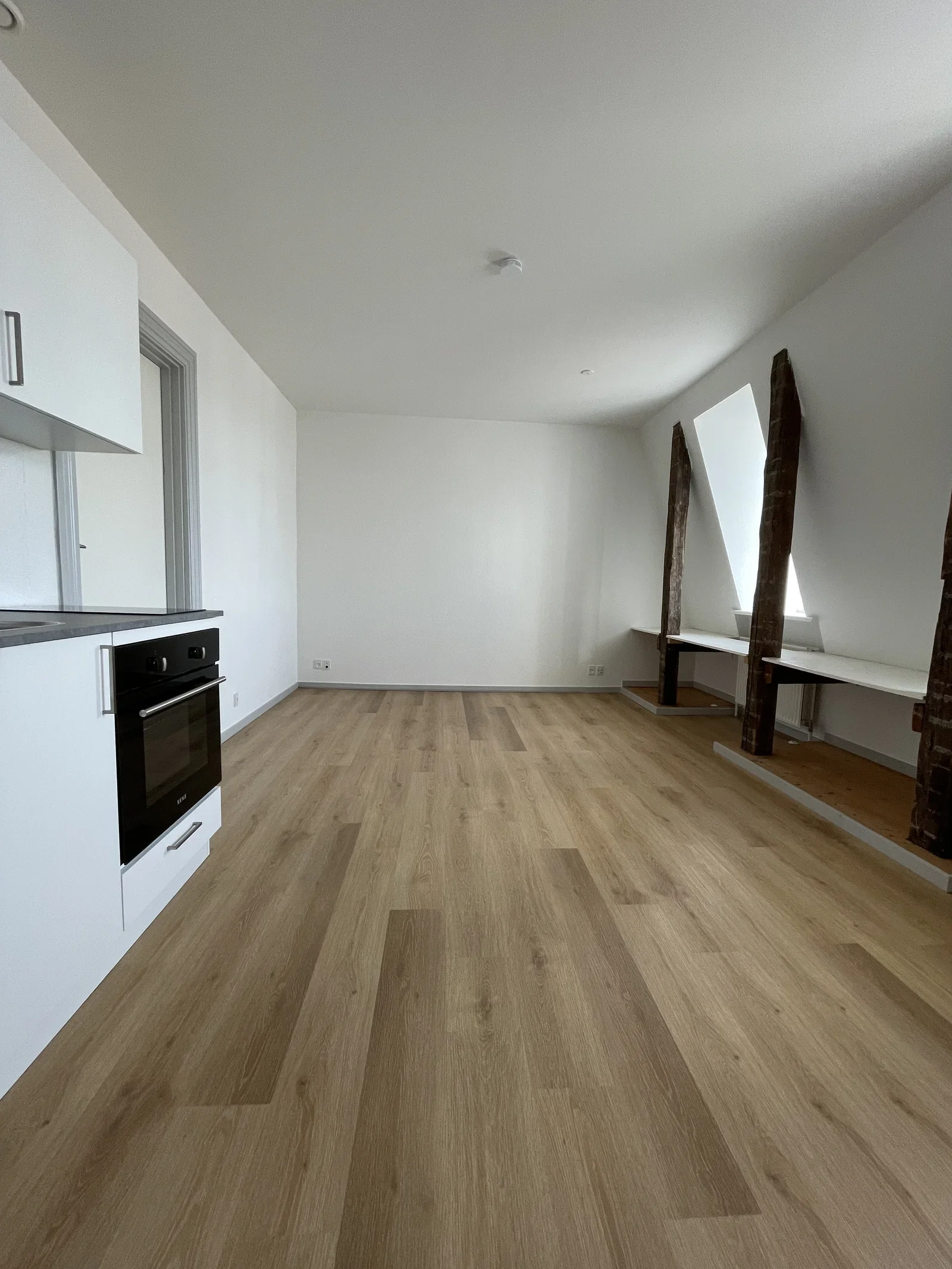 apartment Bright 49 m² Studio Apartment with Elevator and Charming Details