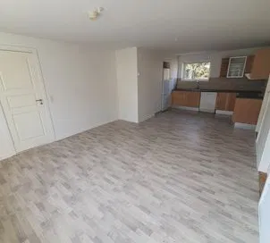 apartment 3-værelses stuelejlighed med have og terrasse