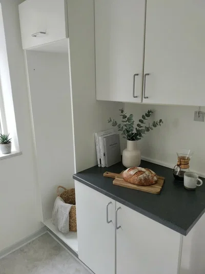 Lys 2-værelses stuelejlighed med egen terrasse og parkering - Heliosvænget, Odense SV - 2