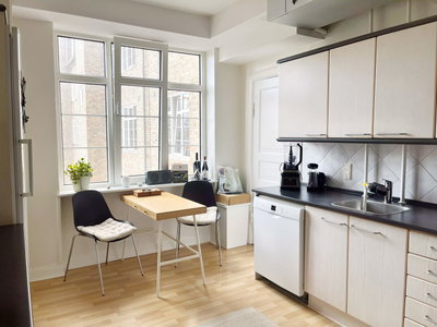 Stor og lys 4-værelses bolig på 138 m² i Aalborg - Helgolandsgade, Aalborg - 1