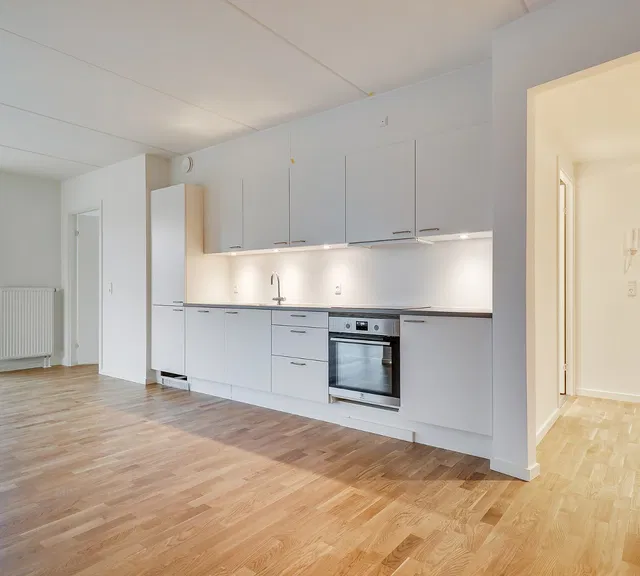 apartment Bright 4-Room Apartment with Balcony or Terrace