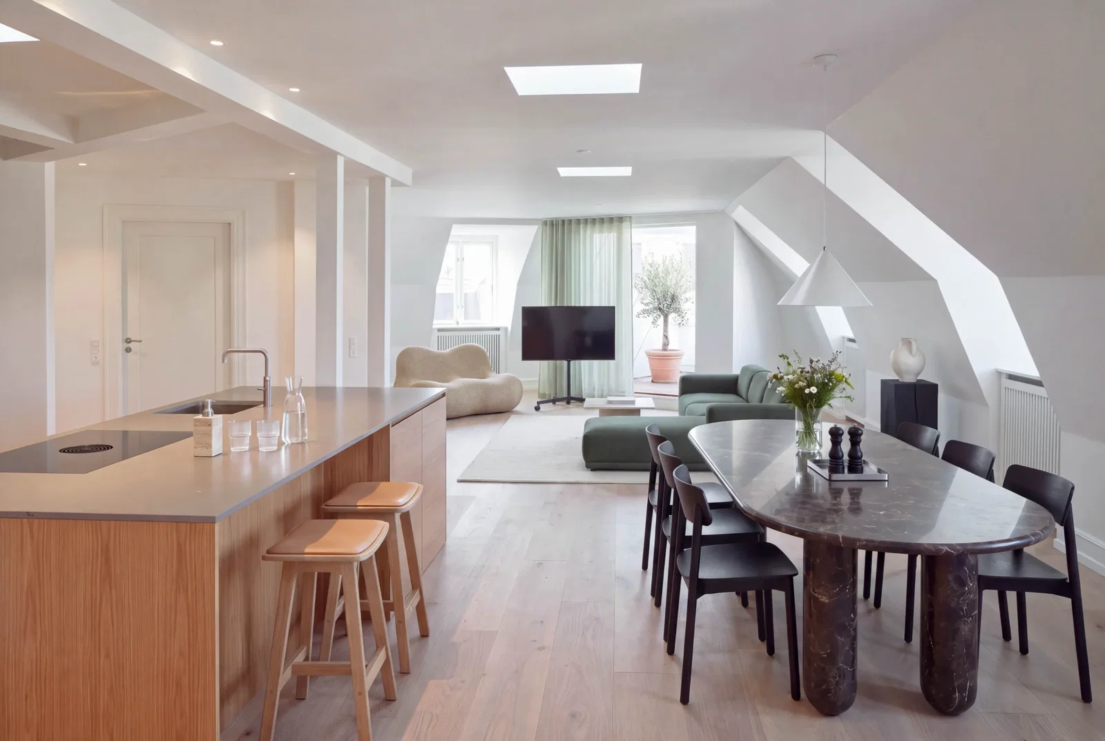 Visual presentation of the listing