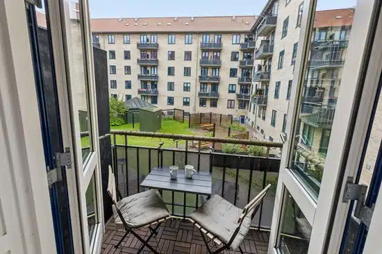 apartment Møbleret lejlighed med altan i attraktive Valby