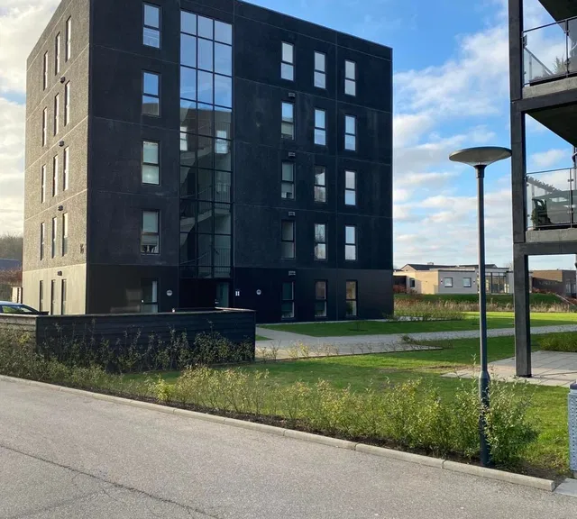 apartment 4-værelses lejlighed med udsigt og store altaner