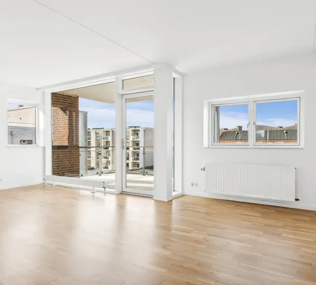apartment Præsentabel lejlighed med stor altan i Alderslyst