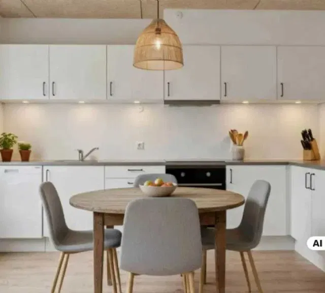townhouse Stort og lyst 5-værelses rækkehus i to plan med to toiletter, fuldt udstyret køkken og egen have!