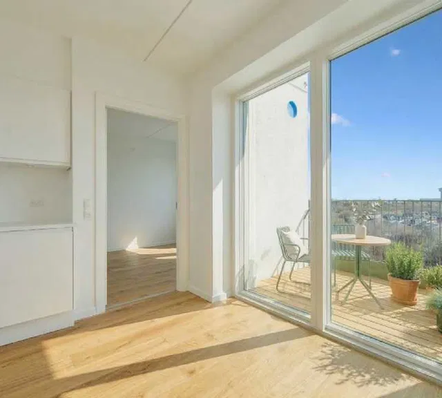apartment Lys bolig i populære Ørestad Syd med altan
