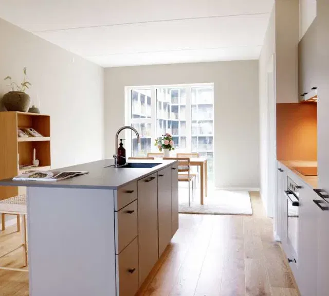 apartment UN17 Søen - 4 vær. lejebolig med altan og udsigt til Fælleden – Perfekt familie- eller delebolig