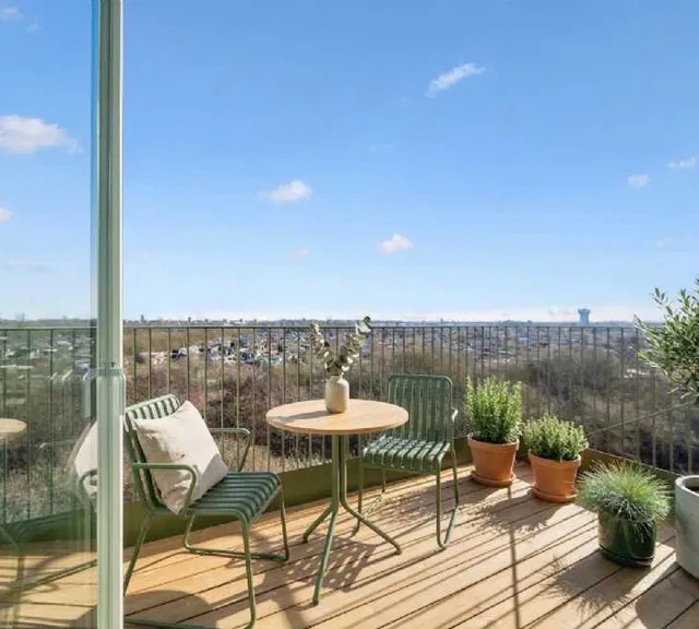 apartment Lys bolig i populære Ørestad Syd med altan