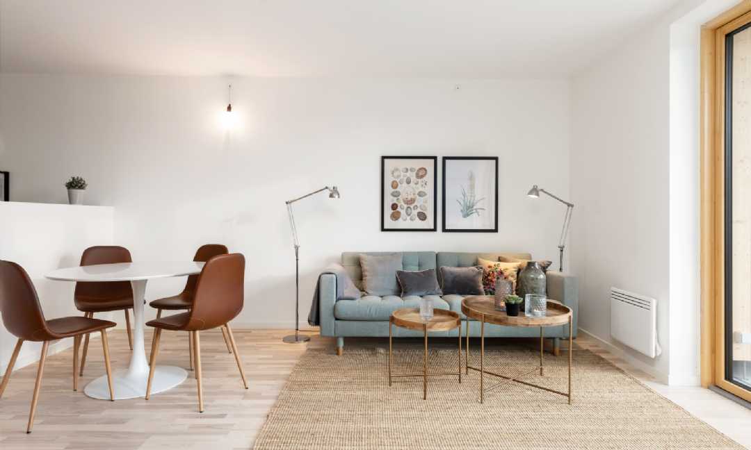 apartment Moderne og lys 3-værelses bolig med fuldt udstyret køkken samt egen privat terrasse!